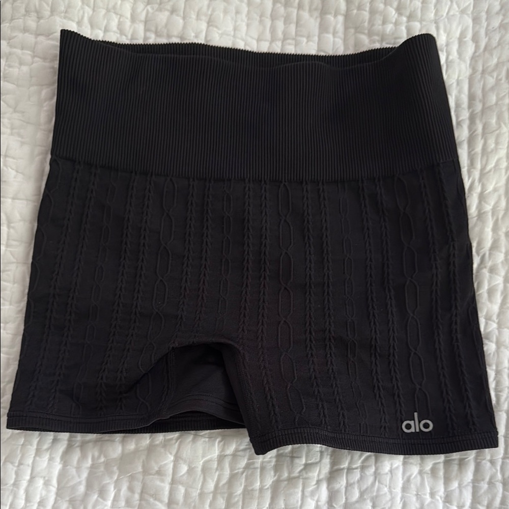 ALO Yoga 5 inch Black Bike Shorts with Ribbed Texture